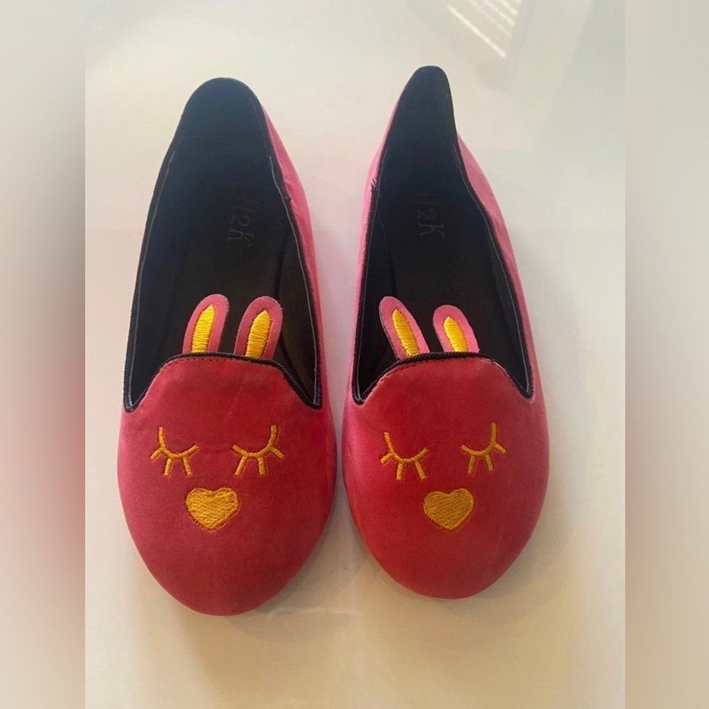 New without tags, girls bunny shoes size 2